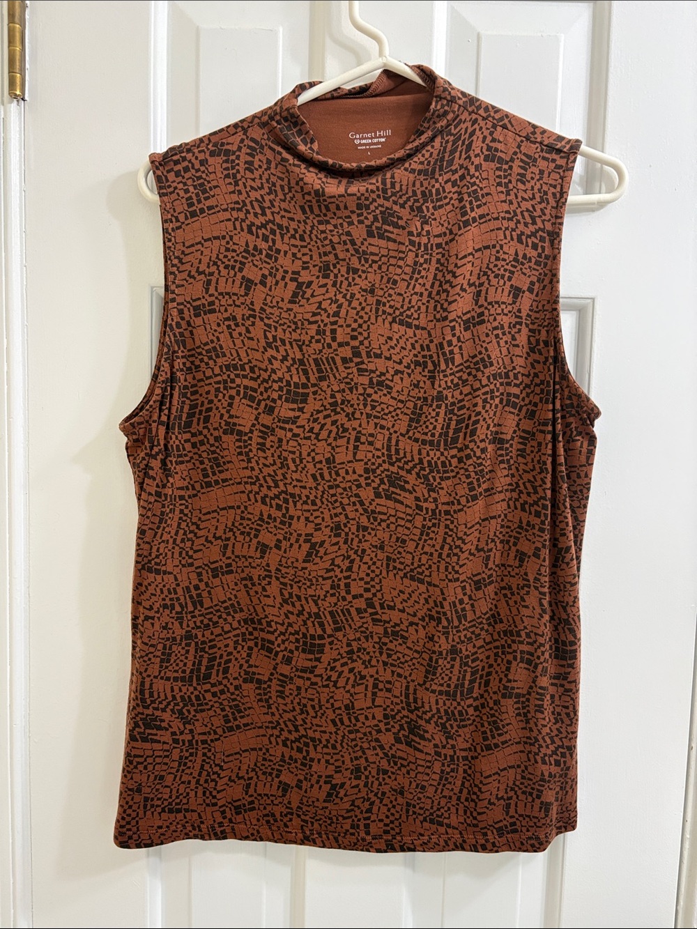 Garnet Hill Rust and Black Sleeveless Mock Neck Top